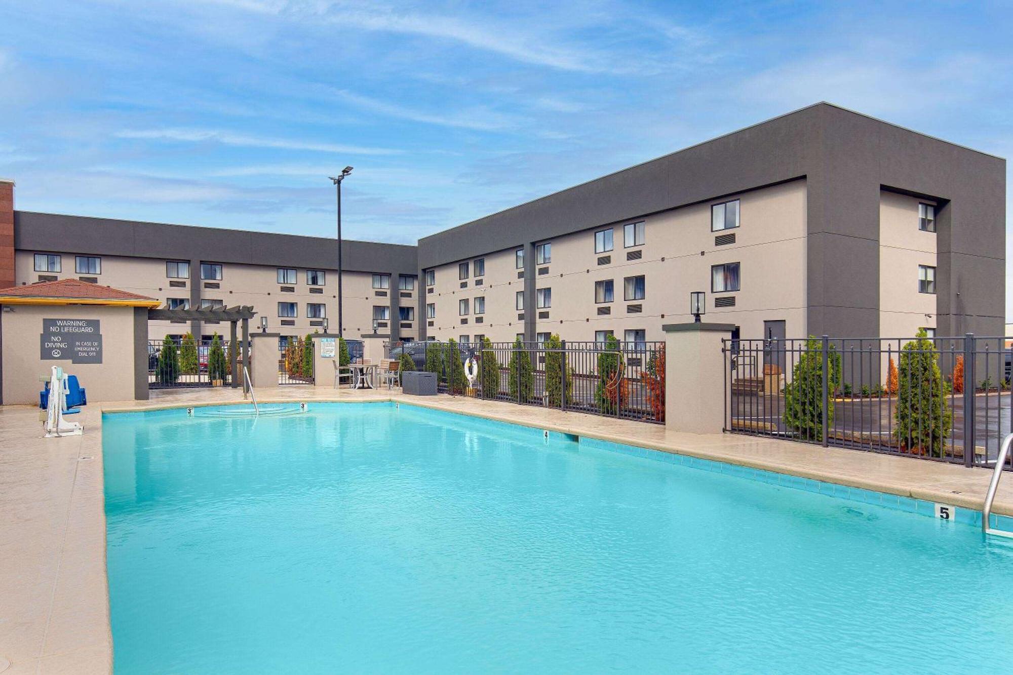 La Quinta By Wyndham Nashville Airport Ngoại thất bức ảnh